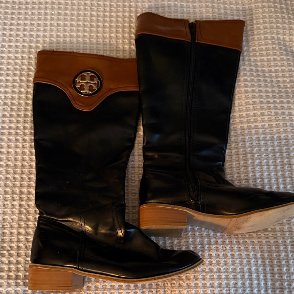 Tory Burch Black and Tan Heeled Boots in size 7